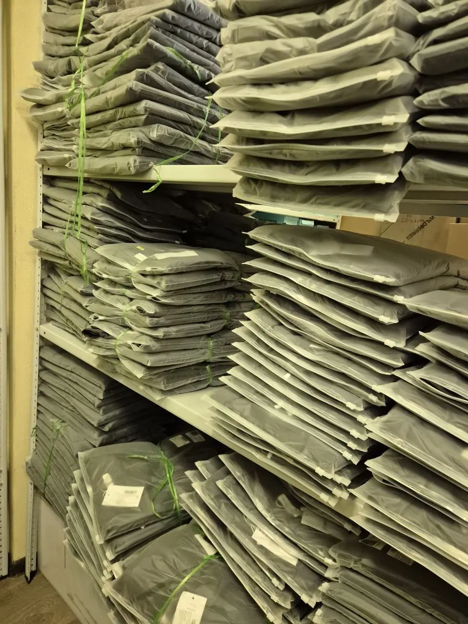 Хранение товара(Костюмы)